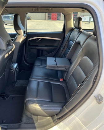 Volvo V70 cena 38000 przebieg: 421800, rok produkcji 2015 z Kraków małe 781